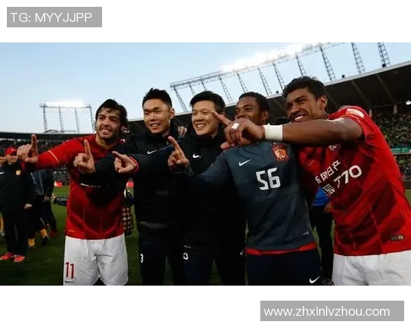 中超激战广州恒大迎战人和全场直播精彩瞬间不容错过 中超激战广州恒大迎战人和全场直播精彩瞬间不容错过